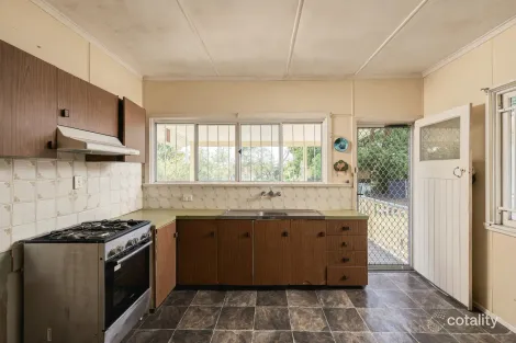 Property photo of 19 Simla Avenue Geebung QLD 4034