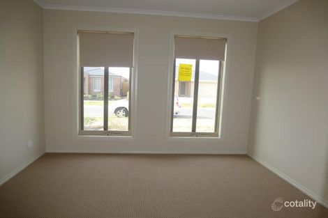 Property photo of 30 Myhaven Circuit Carrum Downs VIC 3201