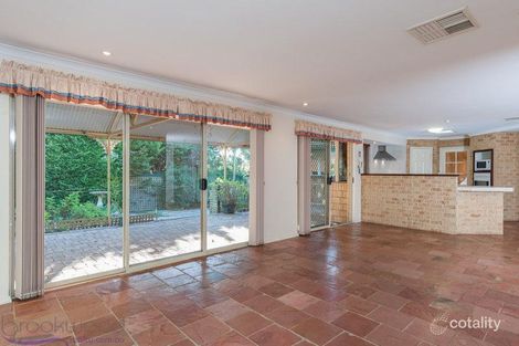 Property photo of 10 Laslett Circle Mundaring WA 6073