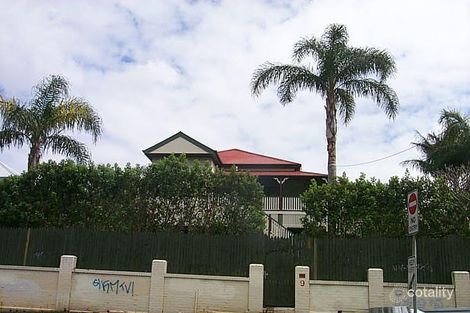 9 Ruth St, Highgate Hill, QLD 4101