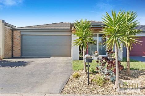 Property photo of 8 Rosella Avenue Pakenham VIC 3810