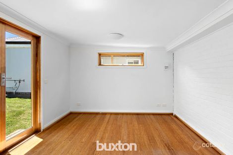 Property photo of 12 Samarinda Avenue Ashburton VIC 3147