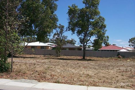 12 Oakfield Gdns, Parmelia, WA 6167