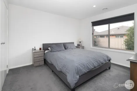 Property photo of 67 Willoby Drive Alfredton VIC 3350