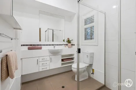 Property photo of 11 Hindmarsh Circuit Mawson Lakes SA 5095