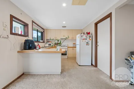 Property photo of 2/7 Travers Street Wagga Wagga NSW 2650