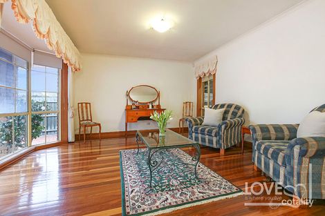Property photo of 39 Hobson Crescent Mill Park VIC 3082