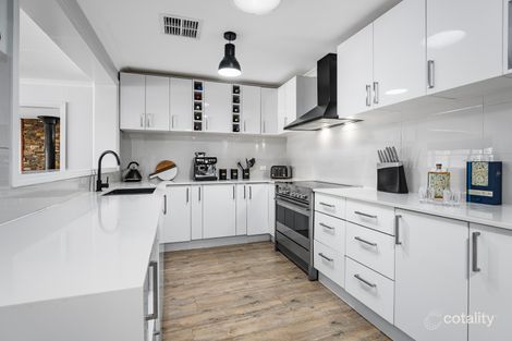 Property photo of 44 Donalbain Circuit Rosemeadow NSW 2560