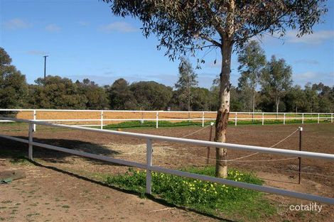 2 Louisa Rd, Lewiston, SA 5501