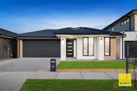 5 AKRON ST, MANOR LAKES, VIC 3024