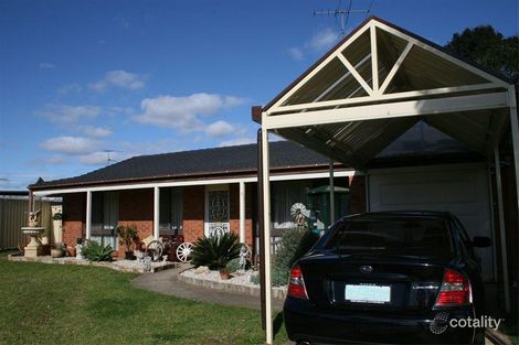 7 Pecan Cl, St Clair, NSW 2759