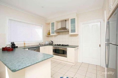 Property photo of 2 Jesse Court Altona Meadows VIC 3028