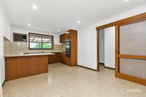 Property photo of 156 Roycroft Avenue Mill Park VIC 3082