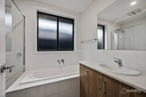 Property photo of 90 Moscato Circuit Angle Vale SA 5117