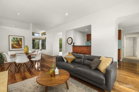 Property photo of 2/15 Boronia Grove Doncaster East VIC 3109