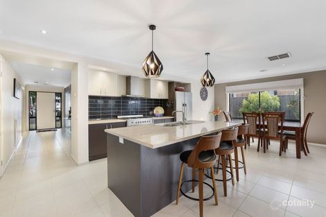 Property photo of 5 Kinglake Drive Manor Lakes VIC 3024