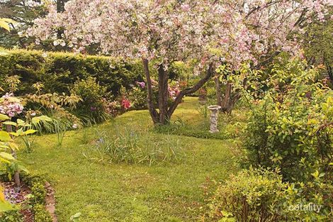 Property photo of 15 Clear View Parade Hazelbrook NSW 2779