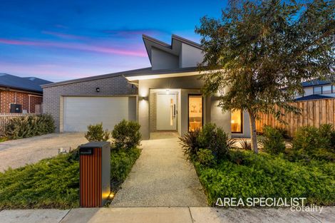 15 Diversity Rd, Clyde North, VIC 3978