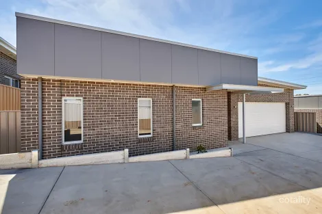 2/26 Messenger Ave, Boorooma, NSW 2650