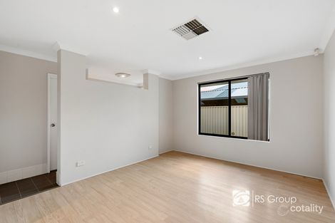 Property photo of 41 Pomera Drive Byford WA 6122