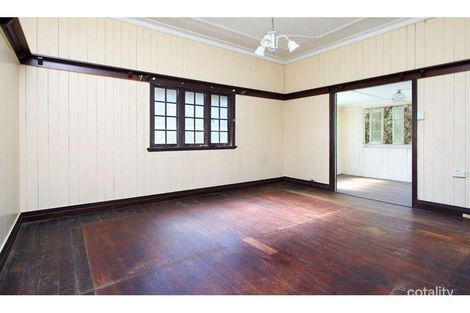Property photo of 9 Birdwood Road Holland Park West QLD 4121