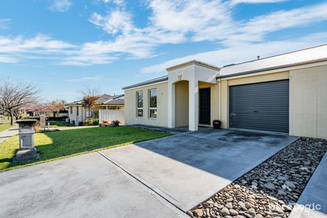 Property photo of 8 Butterworth Place Wodonga VIC 3690