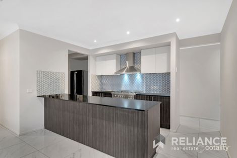 Property photo of 34 Riverside Concourse Cobblebank VIC 3338