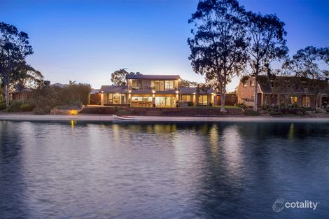 Property photo of 15 Nanda Court Patterson Lakes VIC 3197