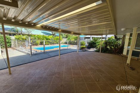 Property photo of 2 Squire Place Sandstone Point QLD 4511