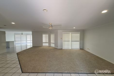 Property photo of 2 Squire Place Sandstone Point QLD 4511