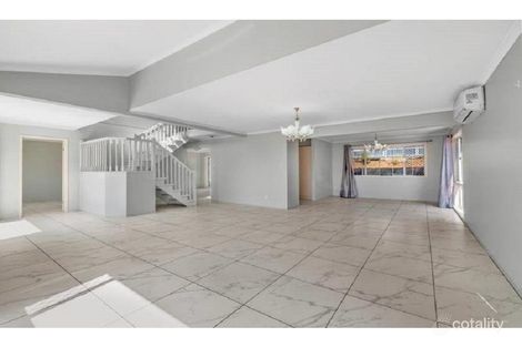 Property photo of 172 Castile Crescent Edens Landing QLD 4207