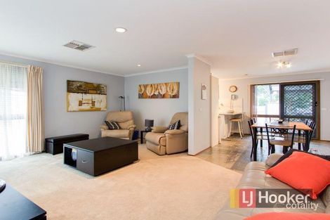 Property photo of 37 Skye Crescent Endeavour Hills VIC 3802