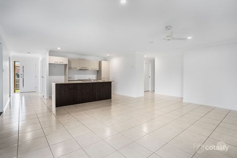 Property photo of 11 Shamrock Court Chuwar QLD 4306