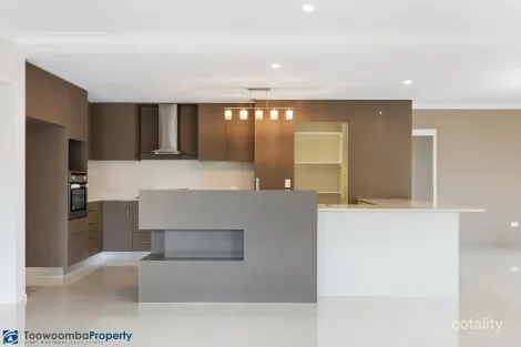Property photo of 3 Fallon Drive Middle Ridge QLD 4350