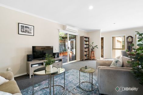 Property photo of 2/3 York Street Mornington VIC 3931