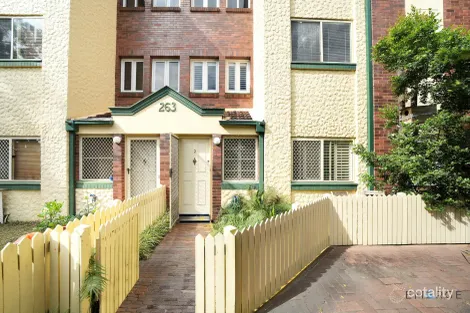 2/263 Gregory Tce, Spring Hill, QLD 4000