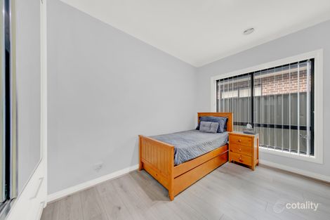 Property photo of 20 Westbury Parkway Roxburgh Park VIC 3064