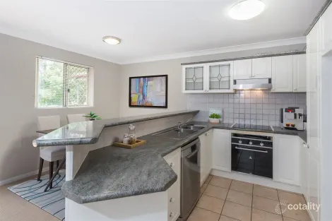 Property photo of 4/72 Earl Street Greenslopes QLD 4120