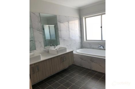 Property photo of 12 Arkenstone Way Leppington NSW 2179