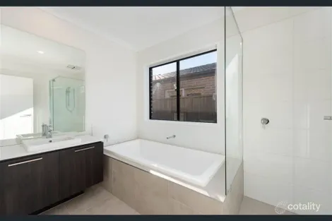 Property photo of 12 Burbank Road Birkdale QLD 4159
