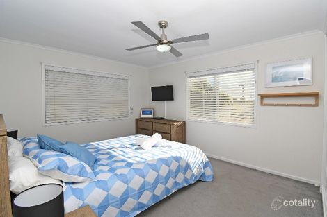 Property photo of 52 Limpus Street Urangan QLD 4655