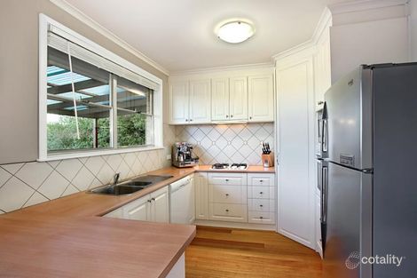 Property photo of 32 Frensham Road Watsonia VIC 3087