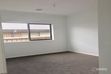 Property photo of 18 Wakehurst Way Officer VIC 3809