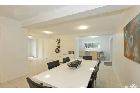 Property photo of 20 Bent Street Cannon Hill QLD 4170
