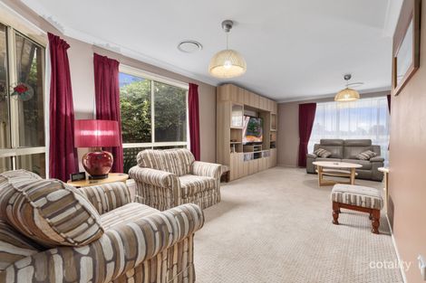 Property photo of 21 Lysander Avenue Rosemeadow NSW 2560