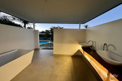 19 Kiers Rd, Miami, QLD 4220