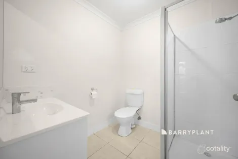 Property photo of 17 Park View Road Drouin VIC 3818