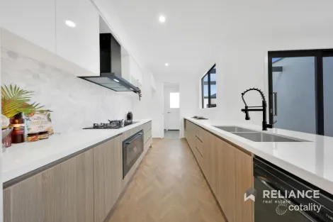 5 Queensborough Rd, Kalkallo, VIC 3064