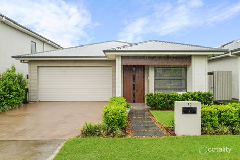 32 Haselgrove St, Gledswood Hills, NSW 2557