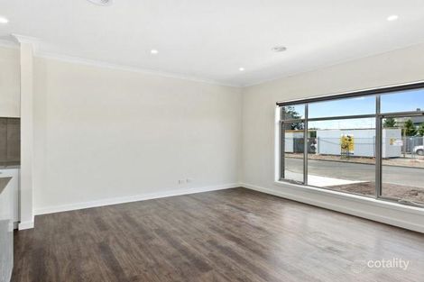 Property photo of 8 Arch Drive Alfredton VIC 3350
